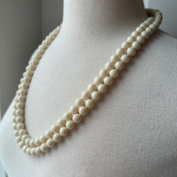 Extra Long Vintage Faux Pearl Necklace - Picture 8 of 11